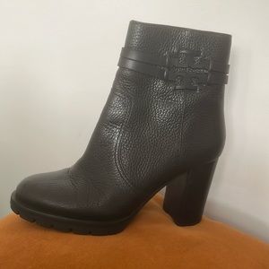 Black Tory Burch boots leather